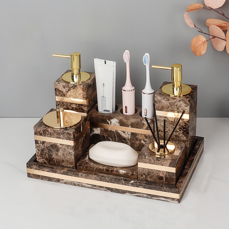 مجموعة حمام رخامية طبيعية داكن - مراجعة Zara Home Bathroom وسعره