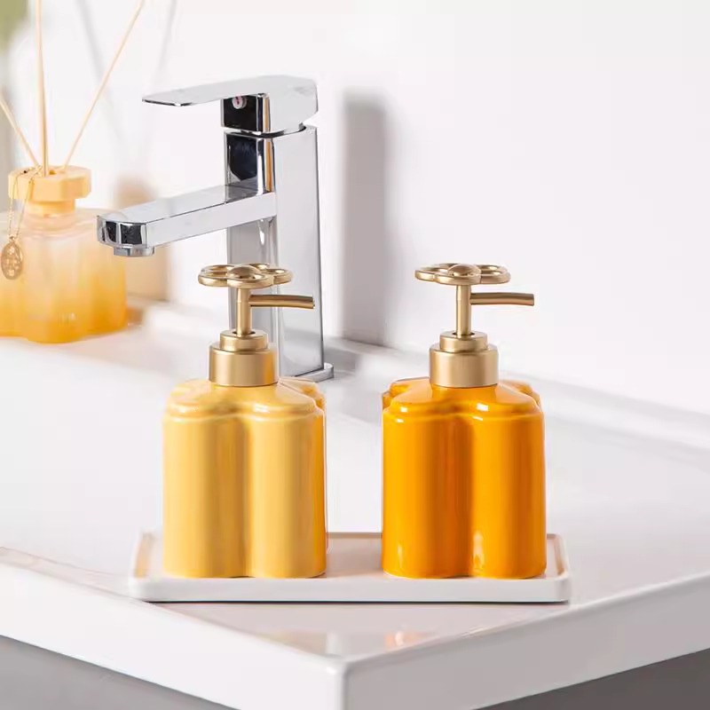 الحديثة البرتقال الأزهار السير - مراجعة Zara Home Bathroom وسعره