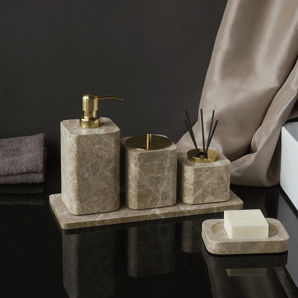 طقم إكسسوارات حمام من رخام إمب - مراجعة Zara Home Bathroom وسعره