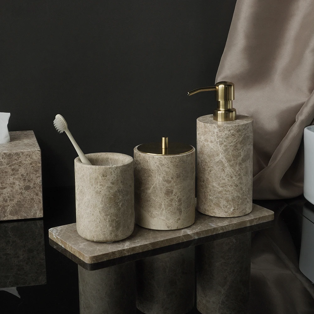 طقم إكسسوارات حمام من رخام إمب - مراجعة Zara Home Bathroom وسعره