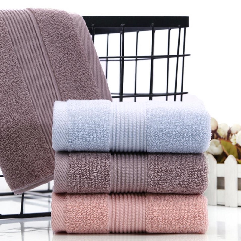 4 قطع من المناشف المربعة المصن - مراجعة Zara Home Bathroom وسعره